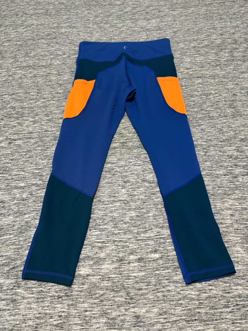 Zyia Activewear Crops Size 8-10 23” length